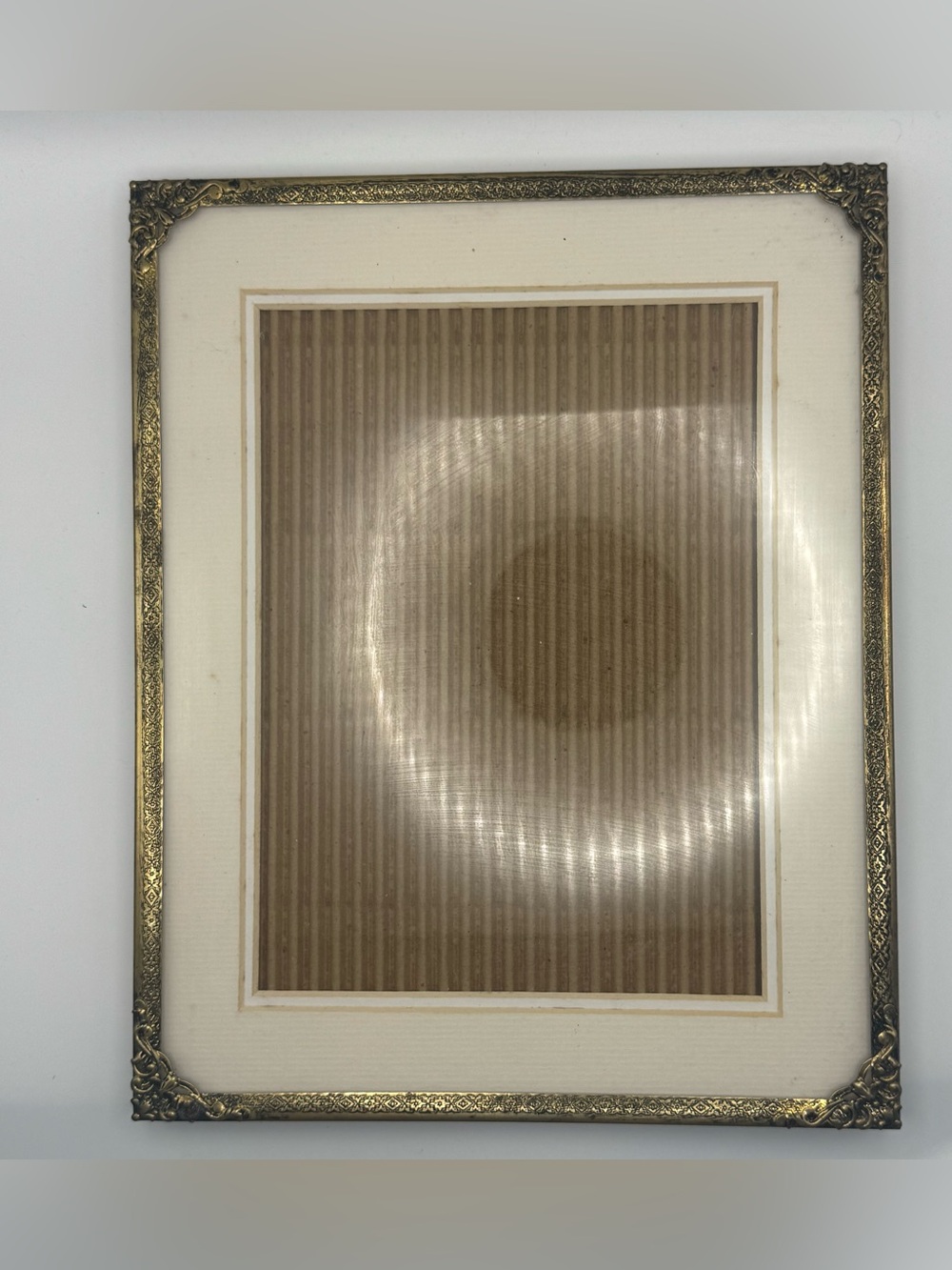 Vintage Ornate Brass Tone 8x10 Picture Frame w/ 5x7 Mat Easel Back Tabletop Wall